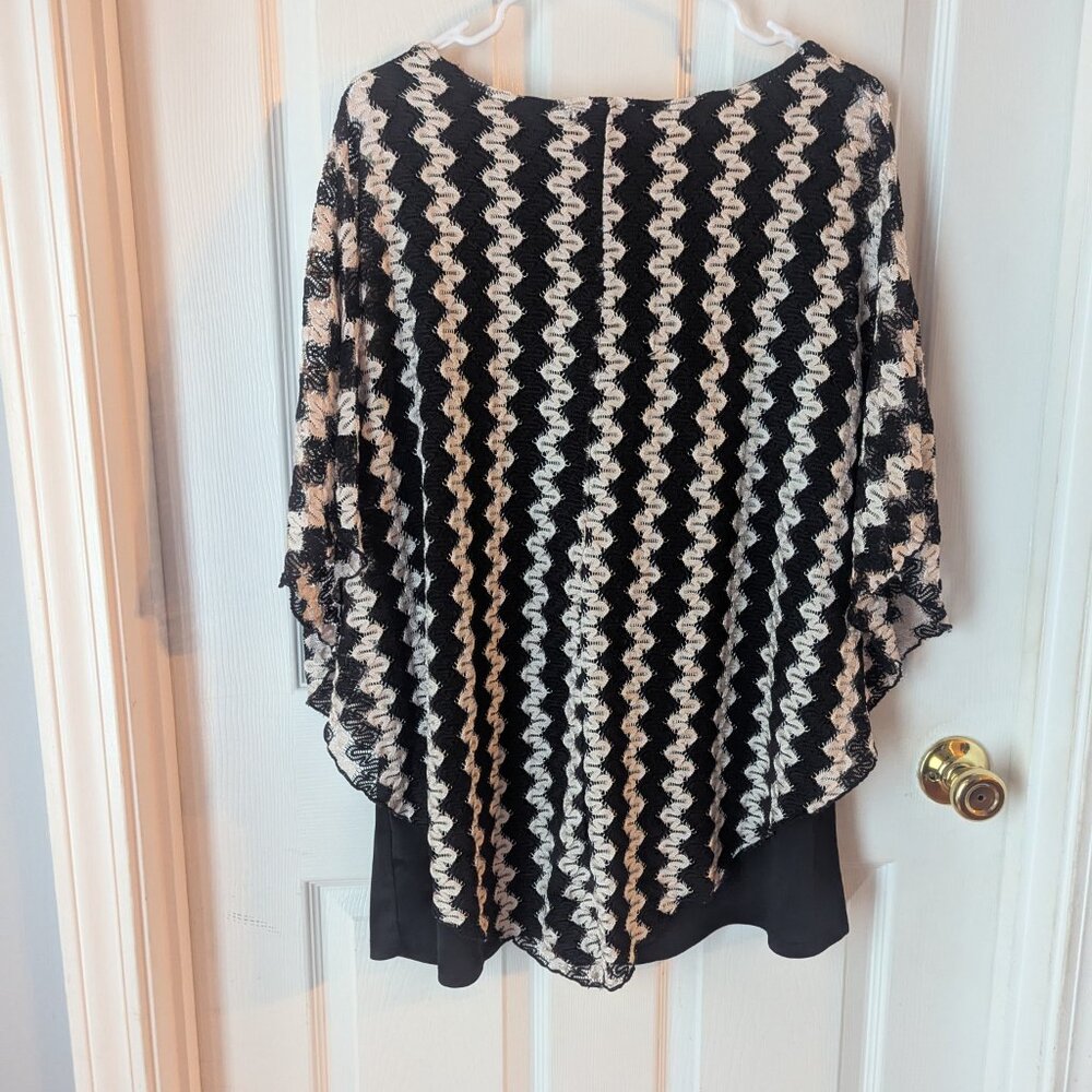 Ultra Teeze tunic top in cream and black - 2X - Picture 5 of 6